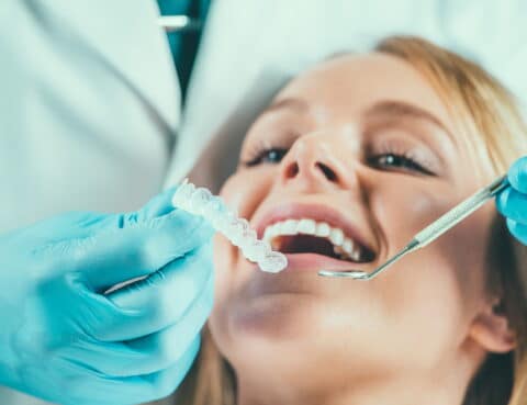 Dentist exam women