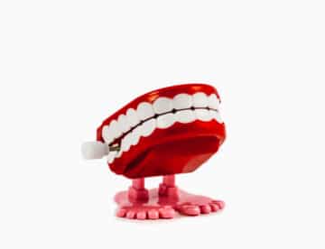 Chattering Teeth Toy 1. Classic chattering teeth wind-up toy.